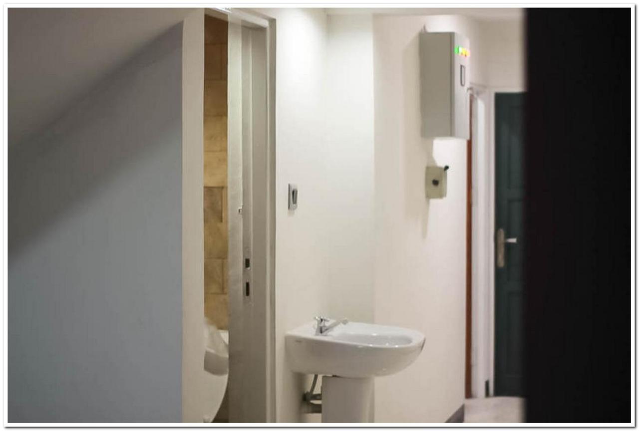 Reddoorz @ Paus Raya Hotel Палангкарая Екстериор снимка